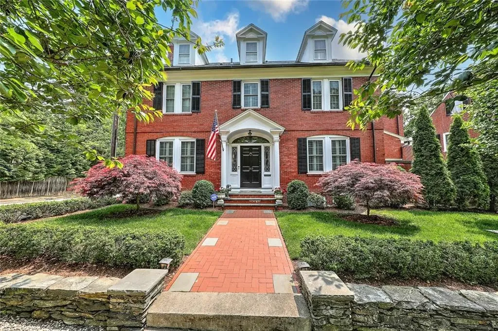 149 President Avenue Providence RI 02906