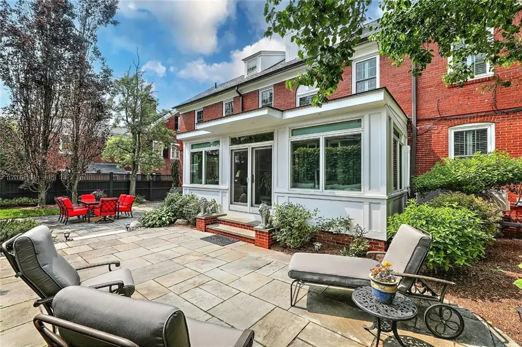 149 President Avenue Providence RI 02906