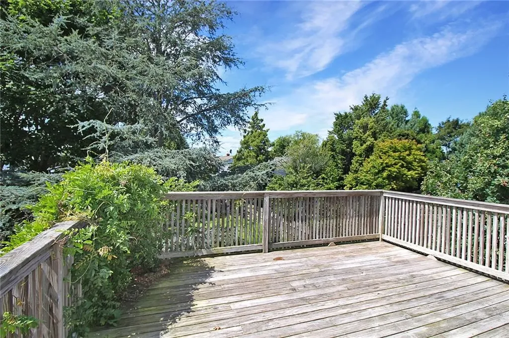 25 Annandale Road Newport RI 02840