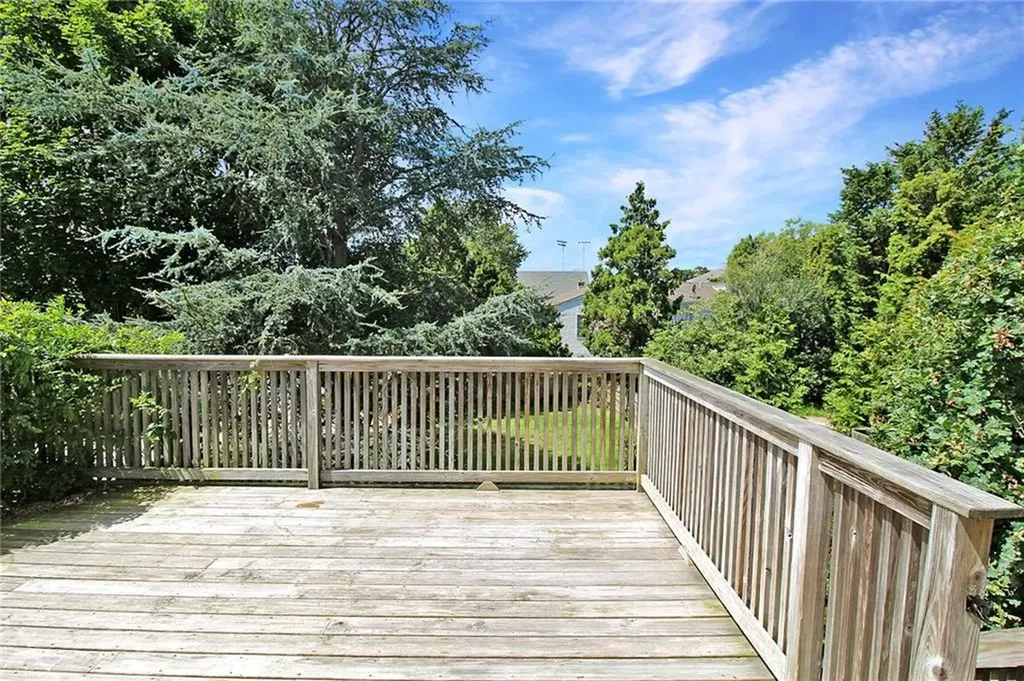 25 Annandale Road Newport RI 02840