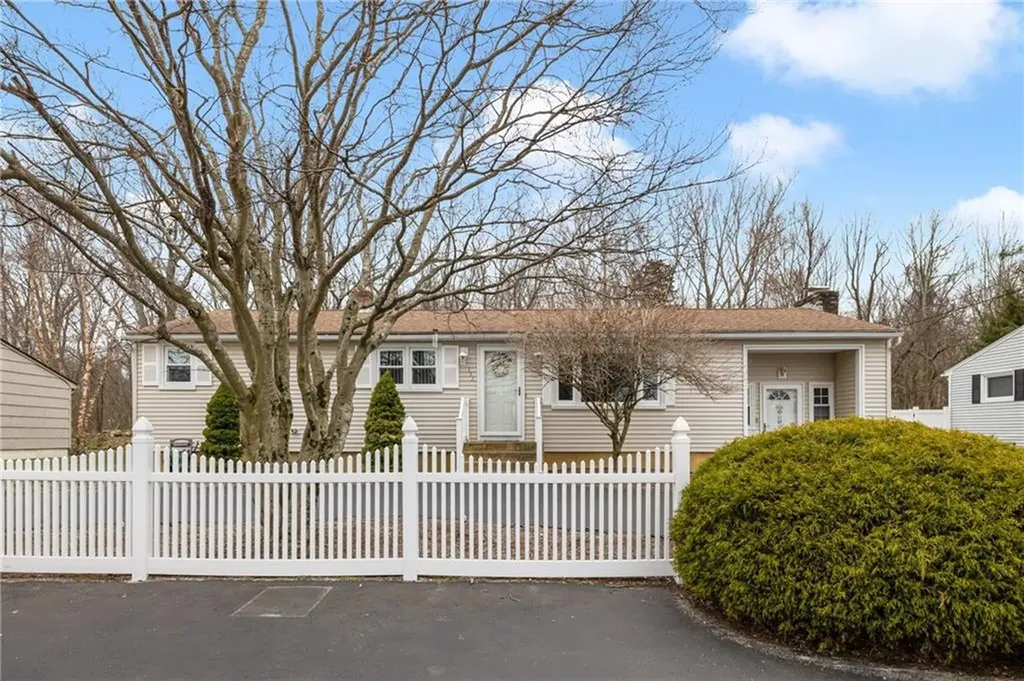 153 Pheasant Drive Cranston RI 02920