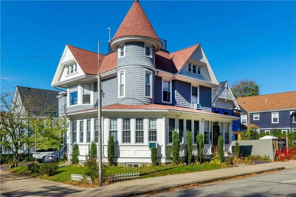 525 Spring Street Newport RI 02840