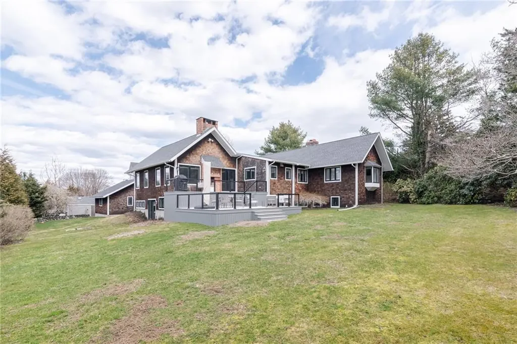 94 Columbia Avenue Jamestown RI 02835