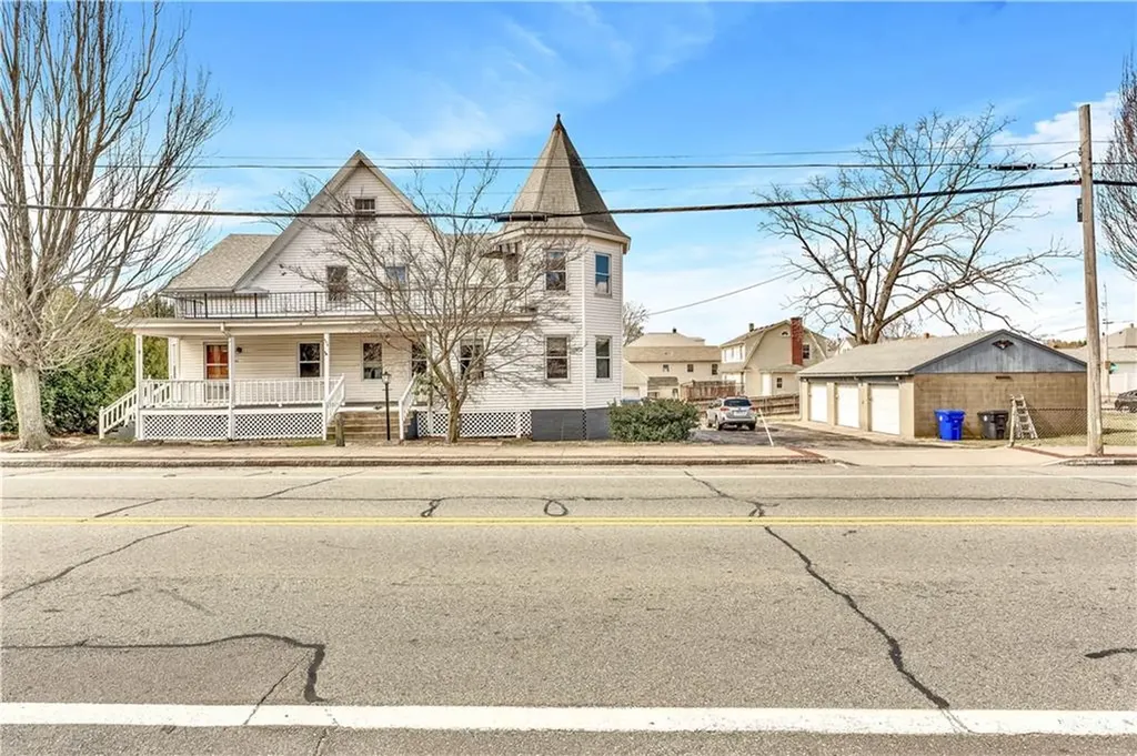 948 Charles Street North Providence RI 02904