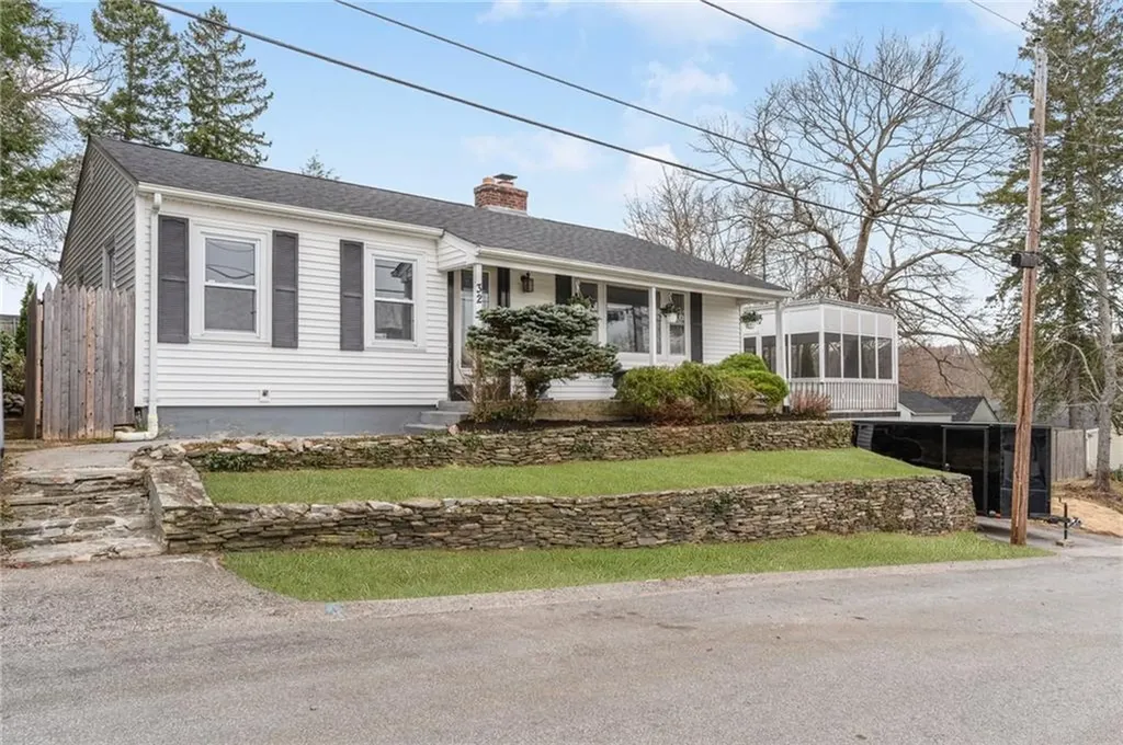 32 Ivy Street West Warwick RI 02893
