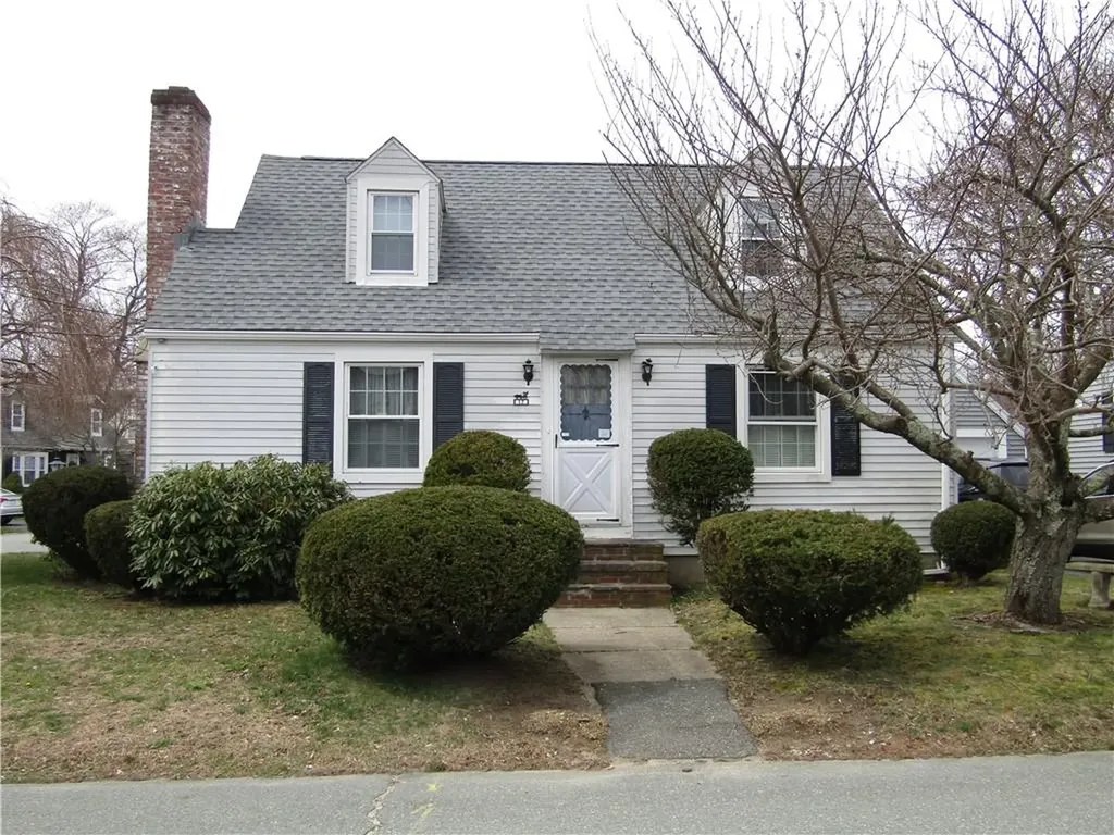 17 Invernia Road Cranston RI 02920