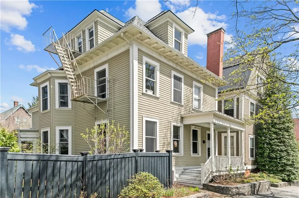 188 Bowen Street Providence RI 02906