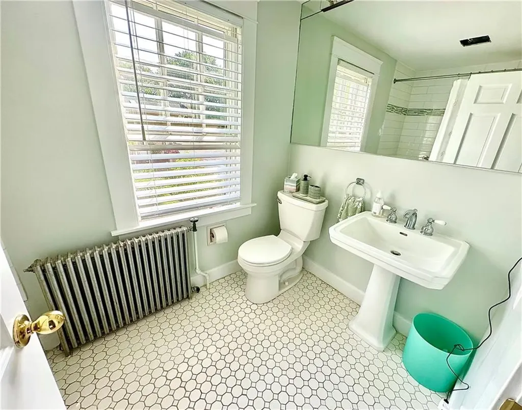 58 Eustis Avenue Newport RI 02840