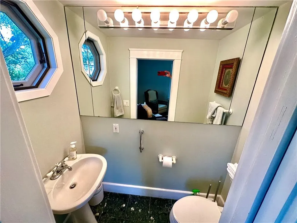 58 Eustis Avenue Newport RI 02840