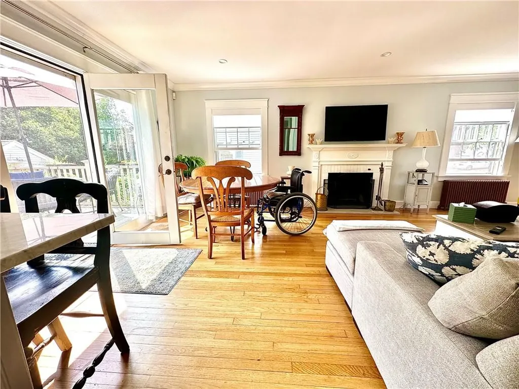 58 Eustis Avenue Newport RI 02840
