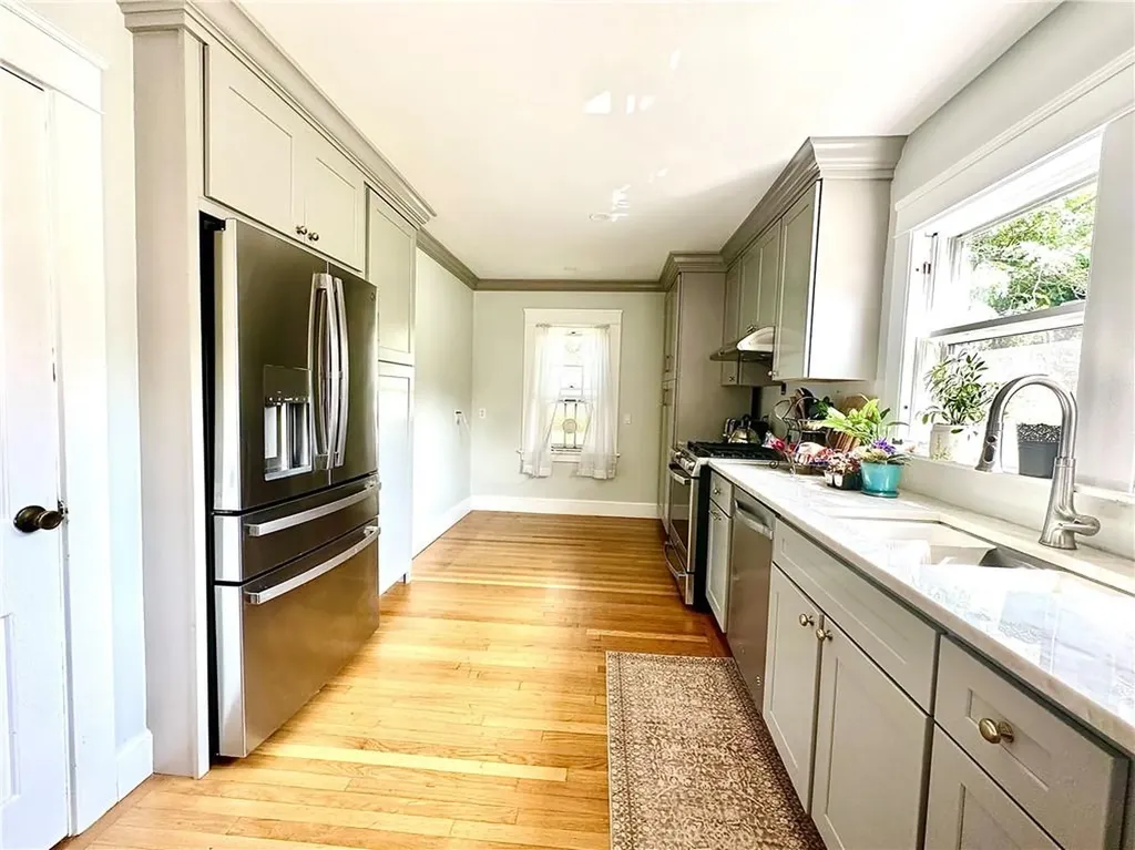 58 Eustis Avenue Newport RI 02840