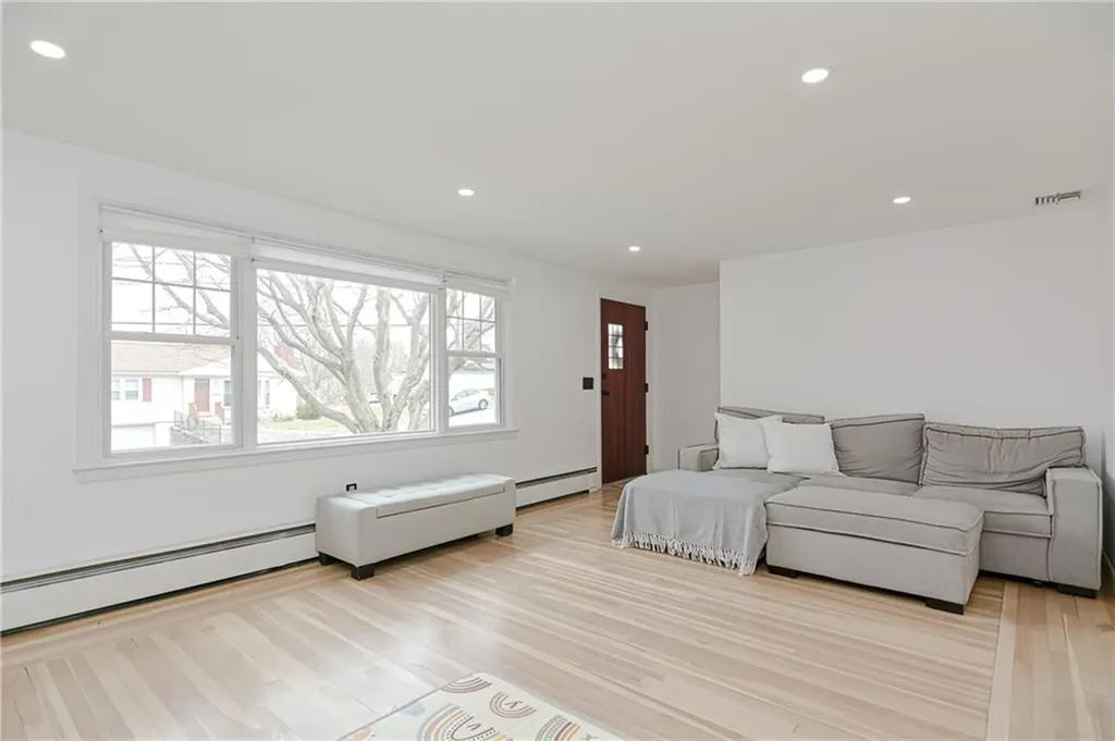 20 Rowena Drive Johnston RI 02919