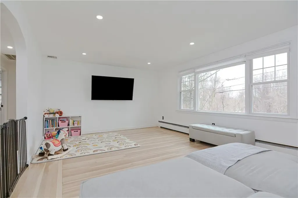 20 Rowena Drive Johnston RI 02919