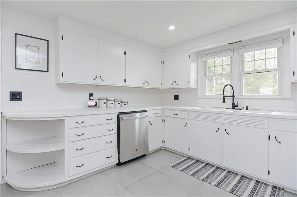 20 Rowena Drive Johnston RI 02919