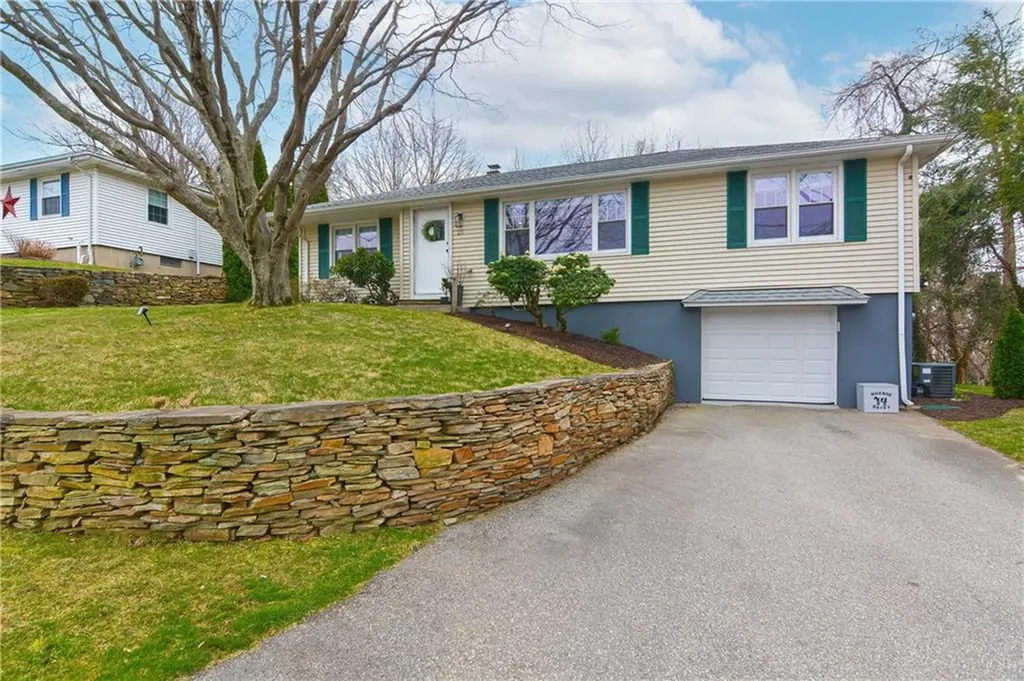 20 Rowena Drive Johnston RI 02919
