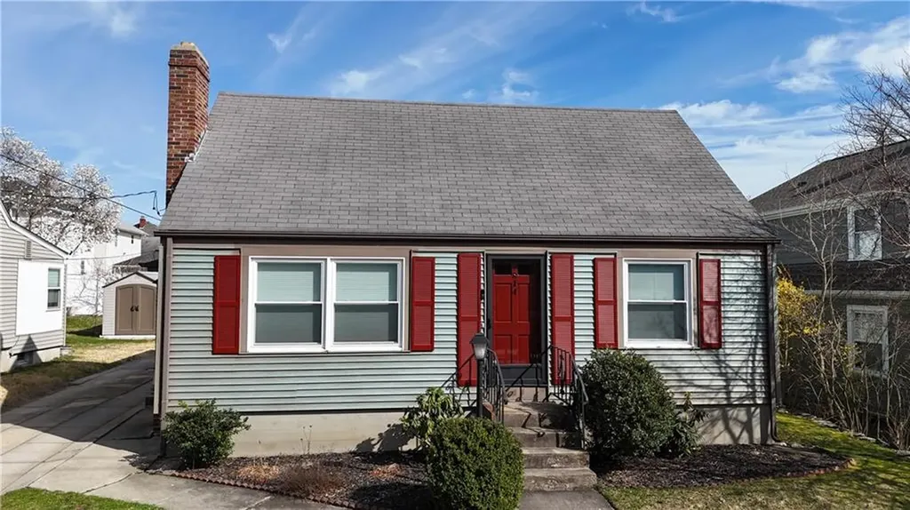 814 Pontiac Avenue Cranston RI 02910