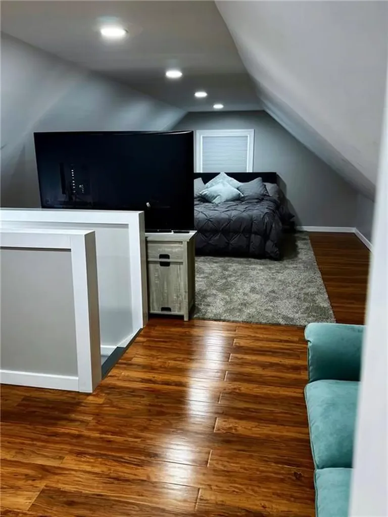 814 Pontiac Avenue Cranston RI 02910