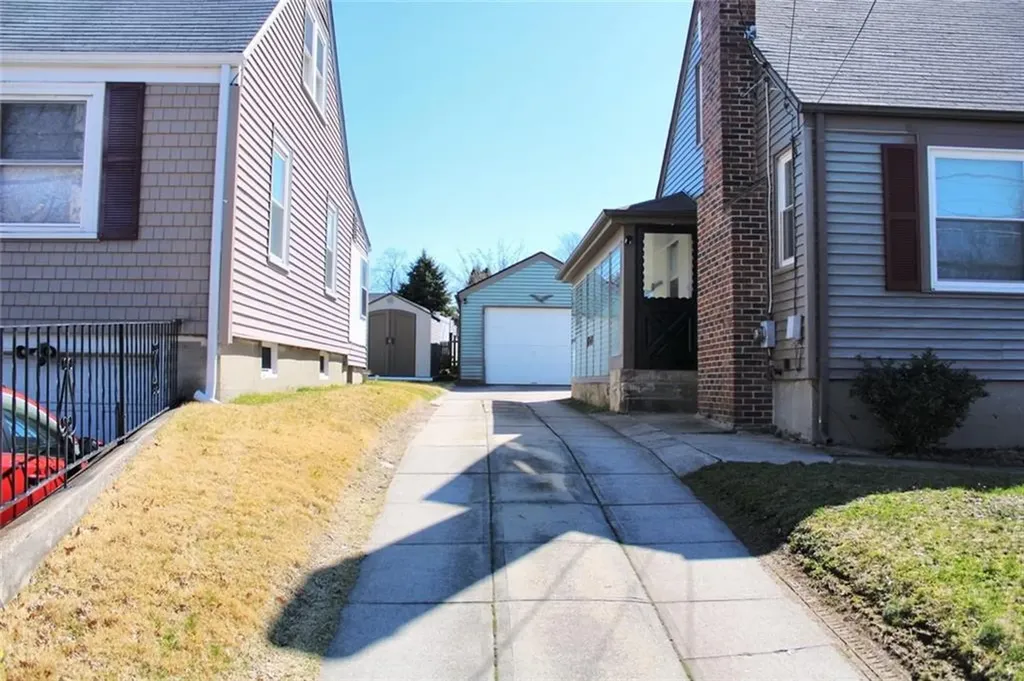 814 Pontiac Avenue Cranston RI 02910