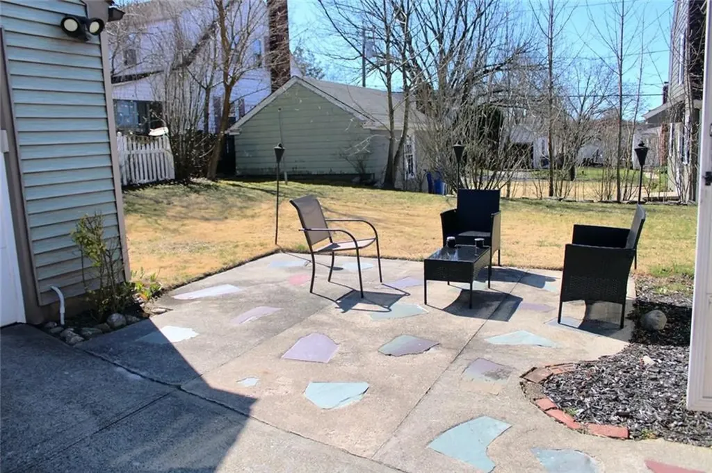 814 Pontiac Avenue Cranston RI 02910