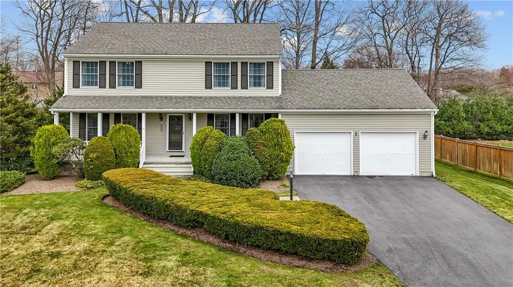 40 Bakewell Court Cranston RI 02921