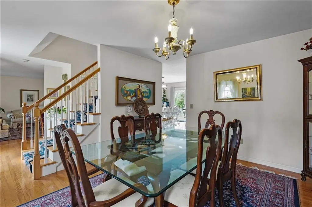 40 Bakewell Court Cranston RI 02921