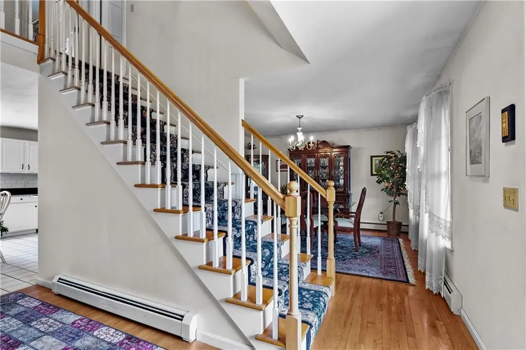 40 Bakewell Court Cranston RI 02921