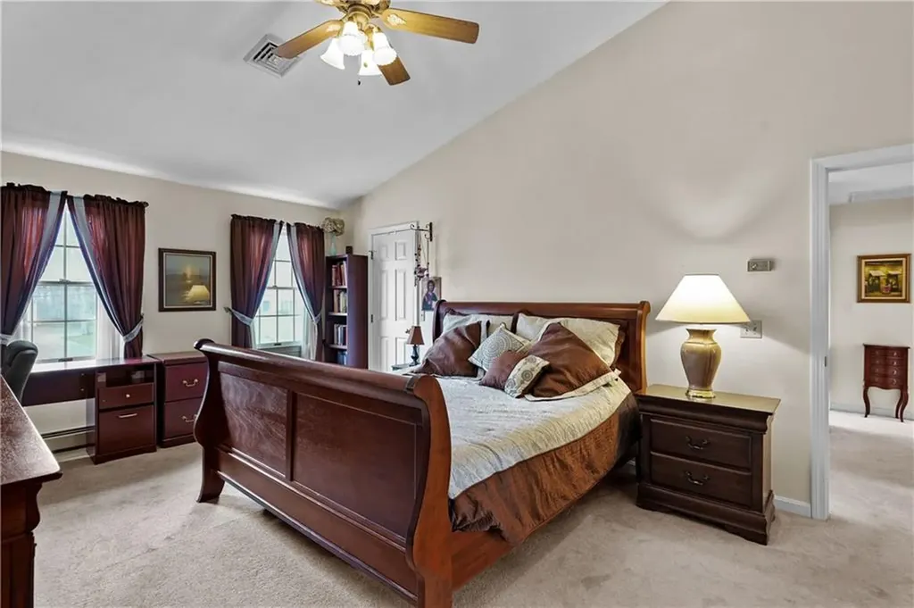 40 Bakewell Court Cranston RI 02921