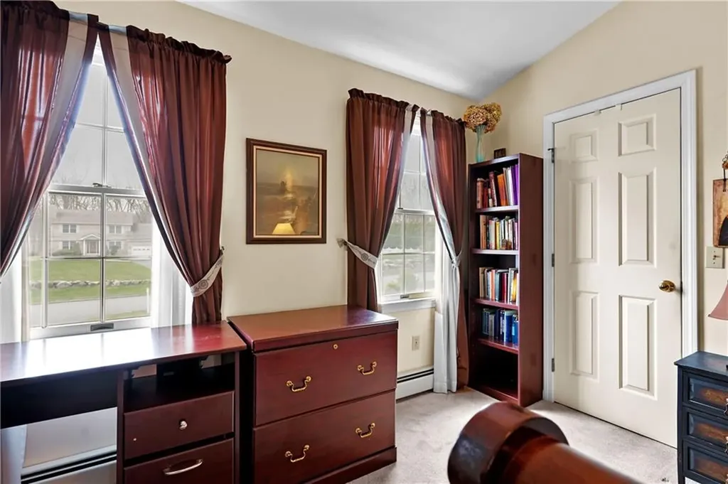 40 Bakewell Court Cranston RI 02921