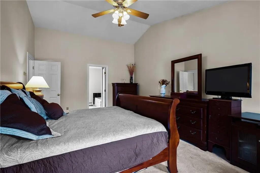 40 Bakewell Court Cranston RI 02921