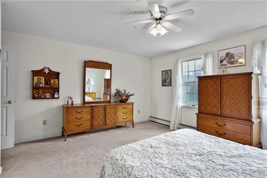40 Bakewell Court Cranston RI 02921