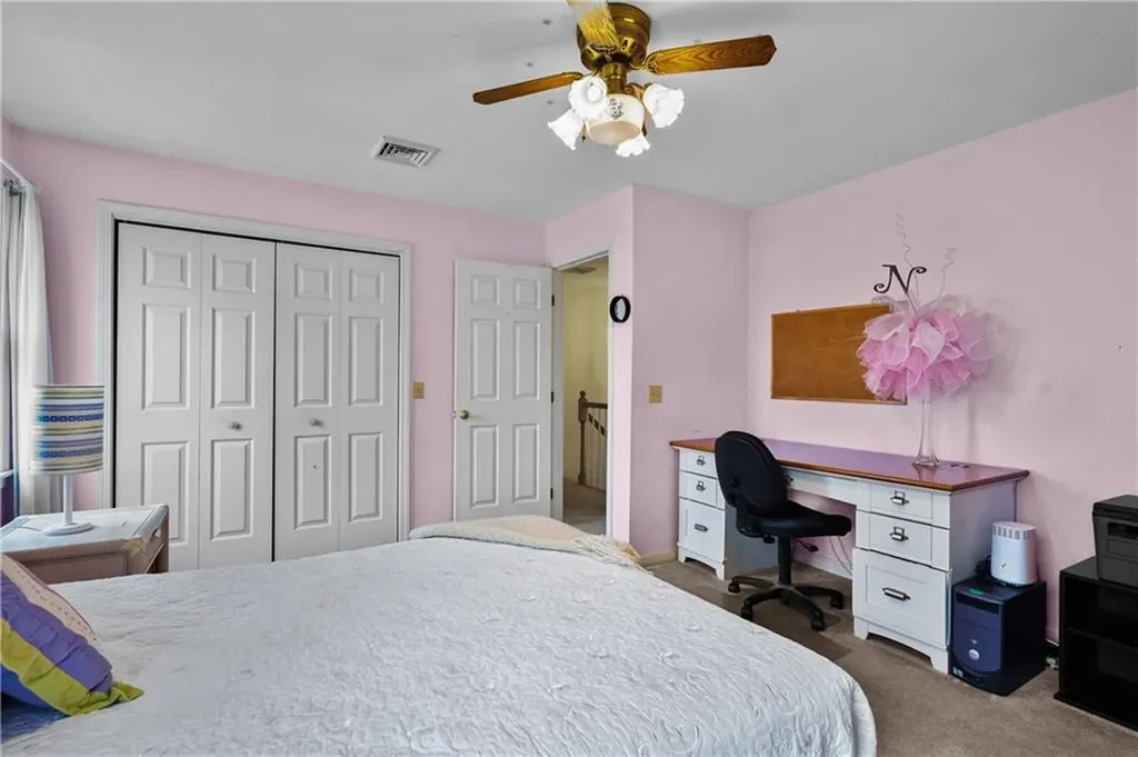40 Bakewell Court Cranston RI 02921