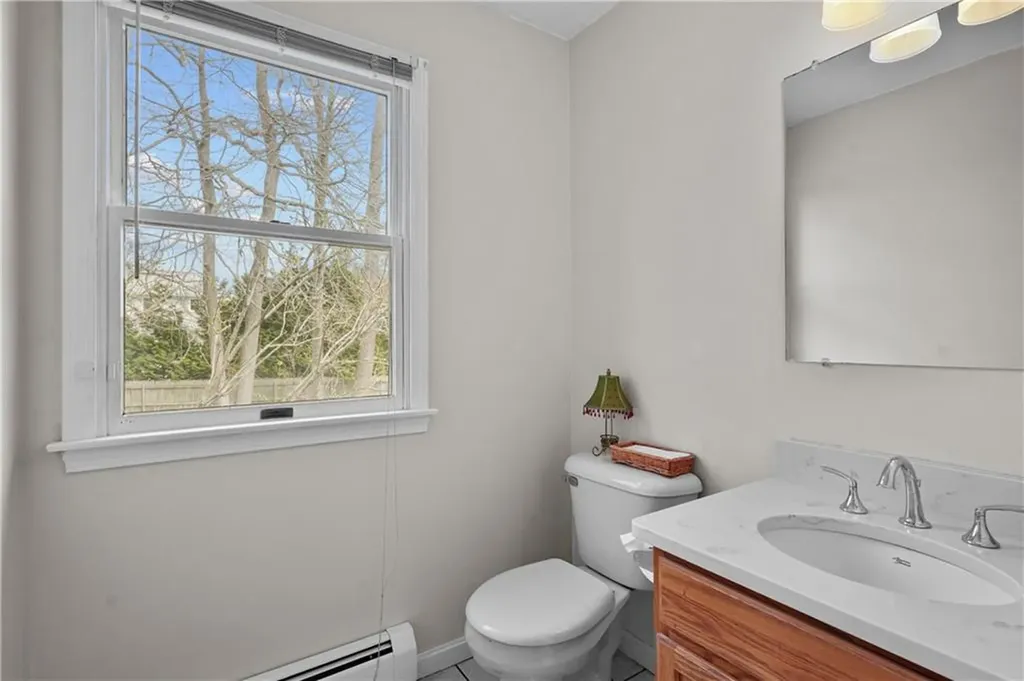 40 Bakewell Court Cranston RI 02921
