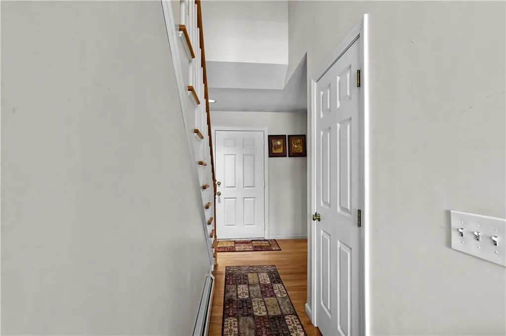 40 Bakewell Court Cranston RI 02921