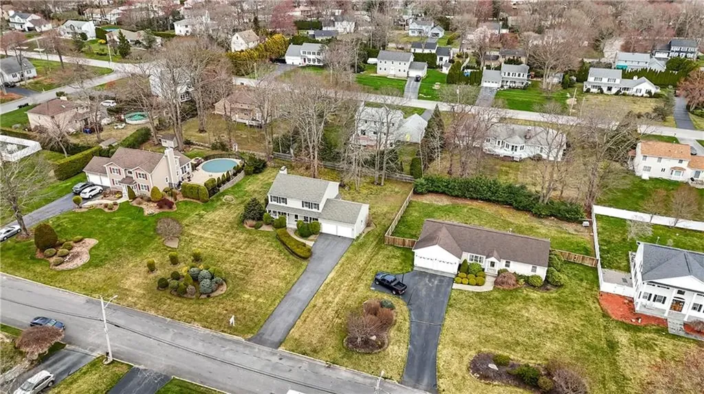 40 Bakewell Court Cranston RI 02921