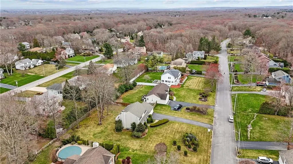 40 Bakewell Court Cranston RI 02921