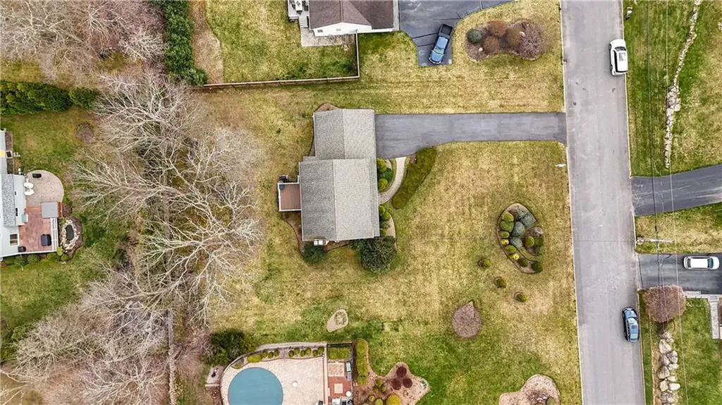 40 Bakewell Court Cranston RI 02921