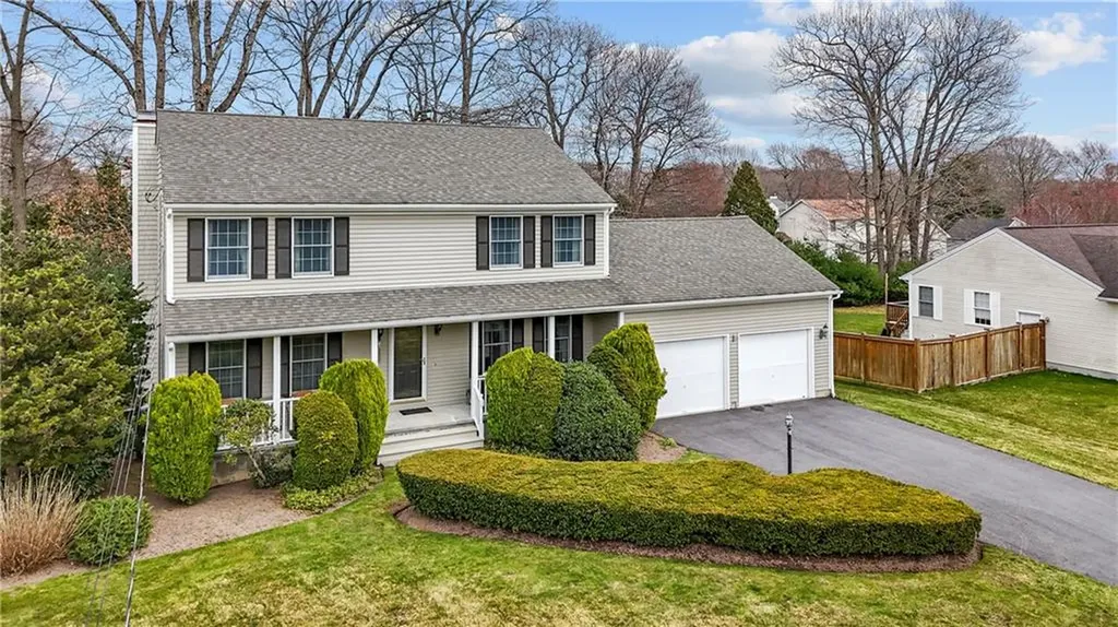 40 Bakewell Court Cranston RI 02921