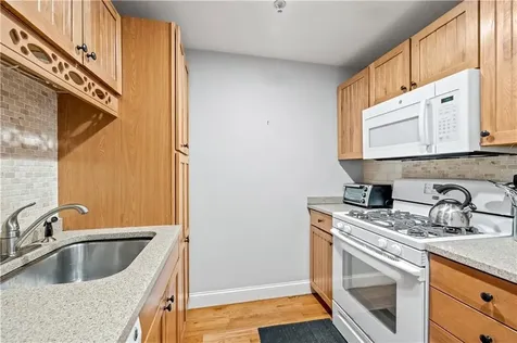 72 West Side Road Block Island RI 02807