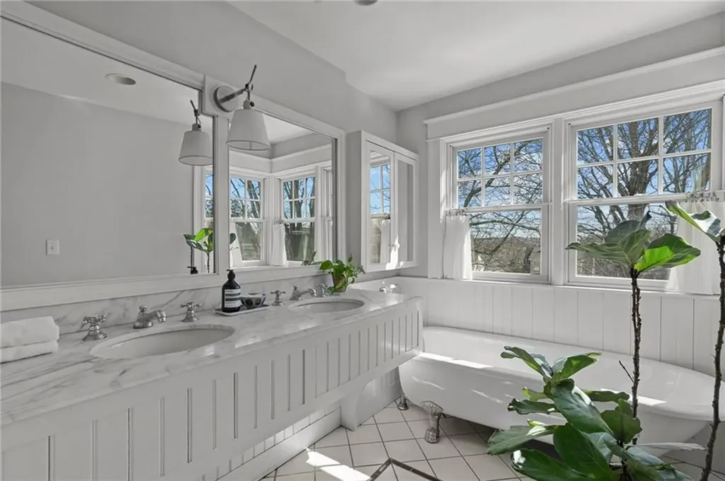 244 Gibbs Avenue Newport RI 02840