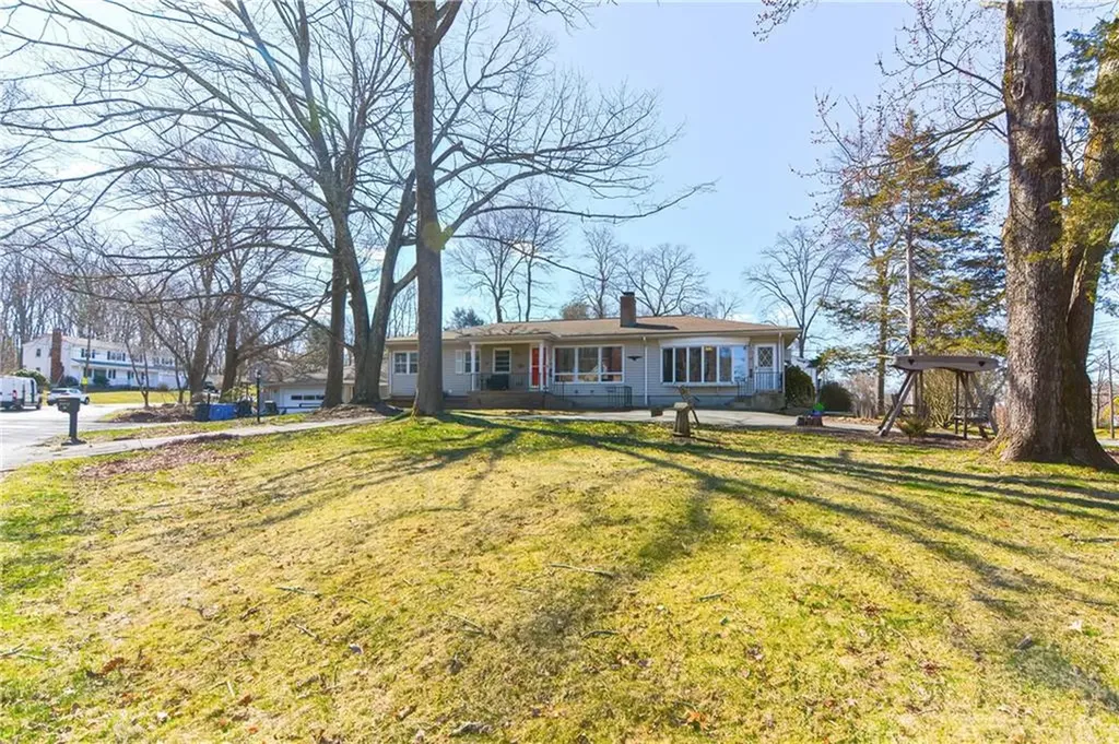 29 High Ridge Drive Cumberland RI 02864