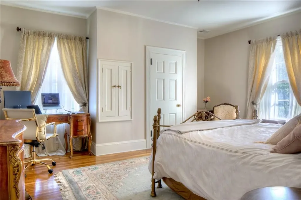 9 Kay Street Newport RI 02840