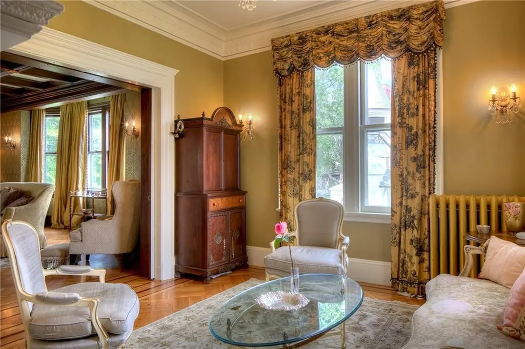 9 Kay Street Newport RI 02840