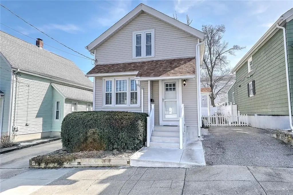 42 Gerald Street Pawtucket RI 02860