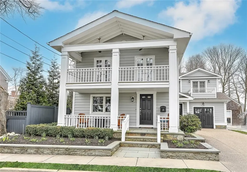 19 Seaview Avenue Cranston RI 02905
