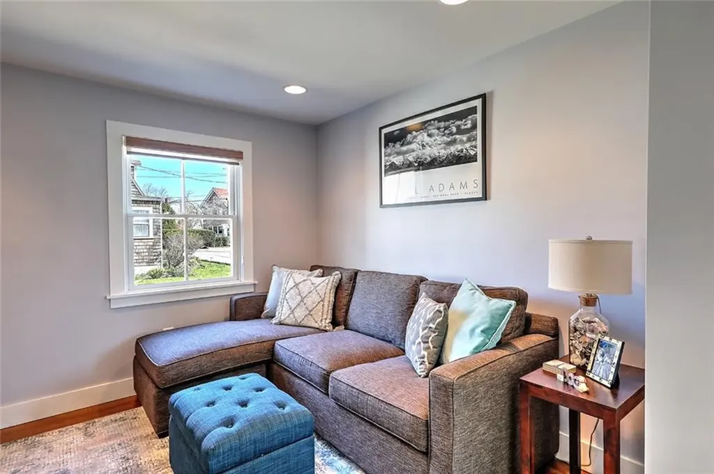 19 Seaview Avenue Cranston RI 02905