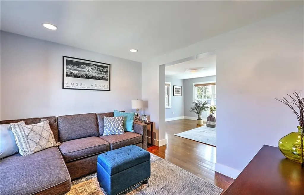 19 Seaview Avenue Cranston RI 02905