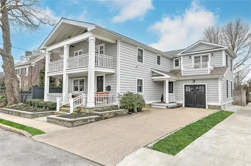 19 Seaview Avenue Cranston RI 02905
