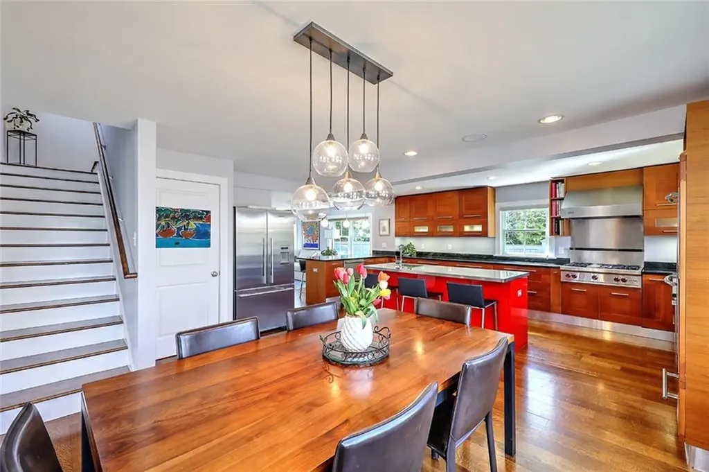 19 Seaview Avenue Cranston RI 02905