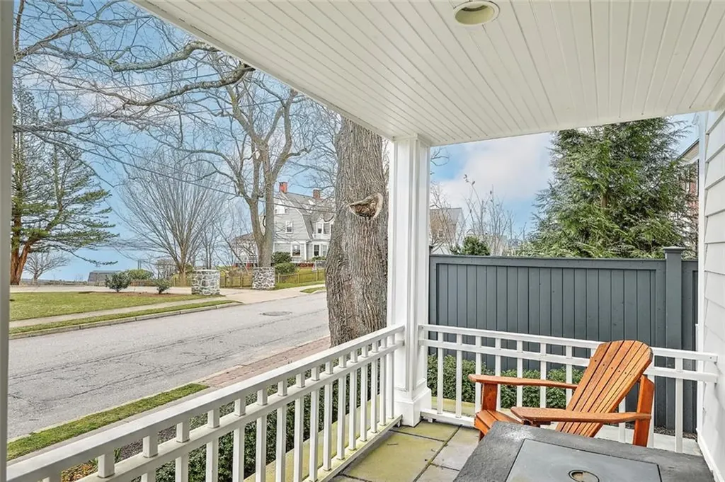 19 Seaview Avenue Cranston RI 02905