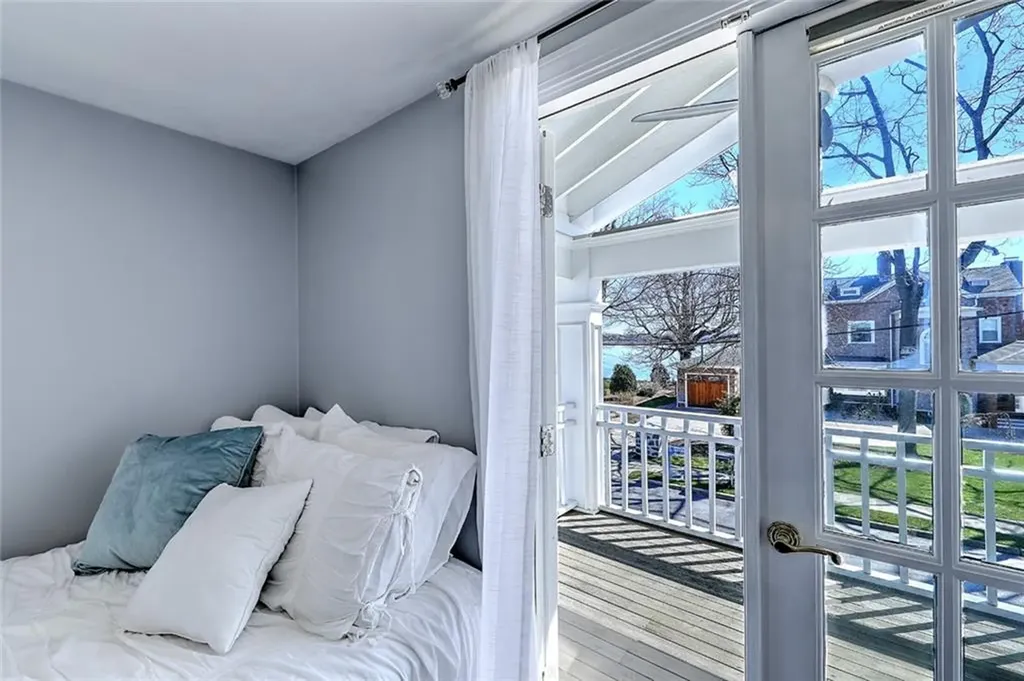 19 Seaview Avenue Cranston RI 02905